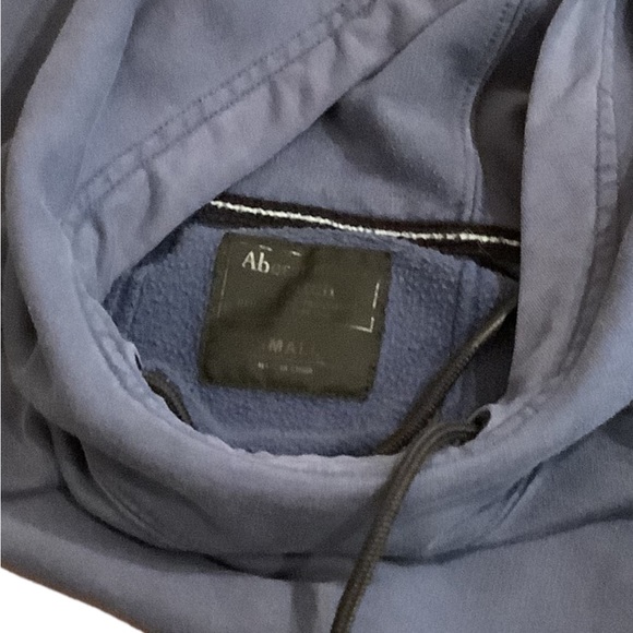 Abercrombie & Fitch Sweatshirt (hoodie) - Picture 3 of 4